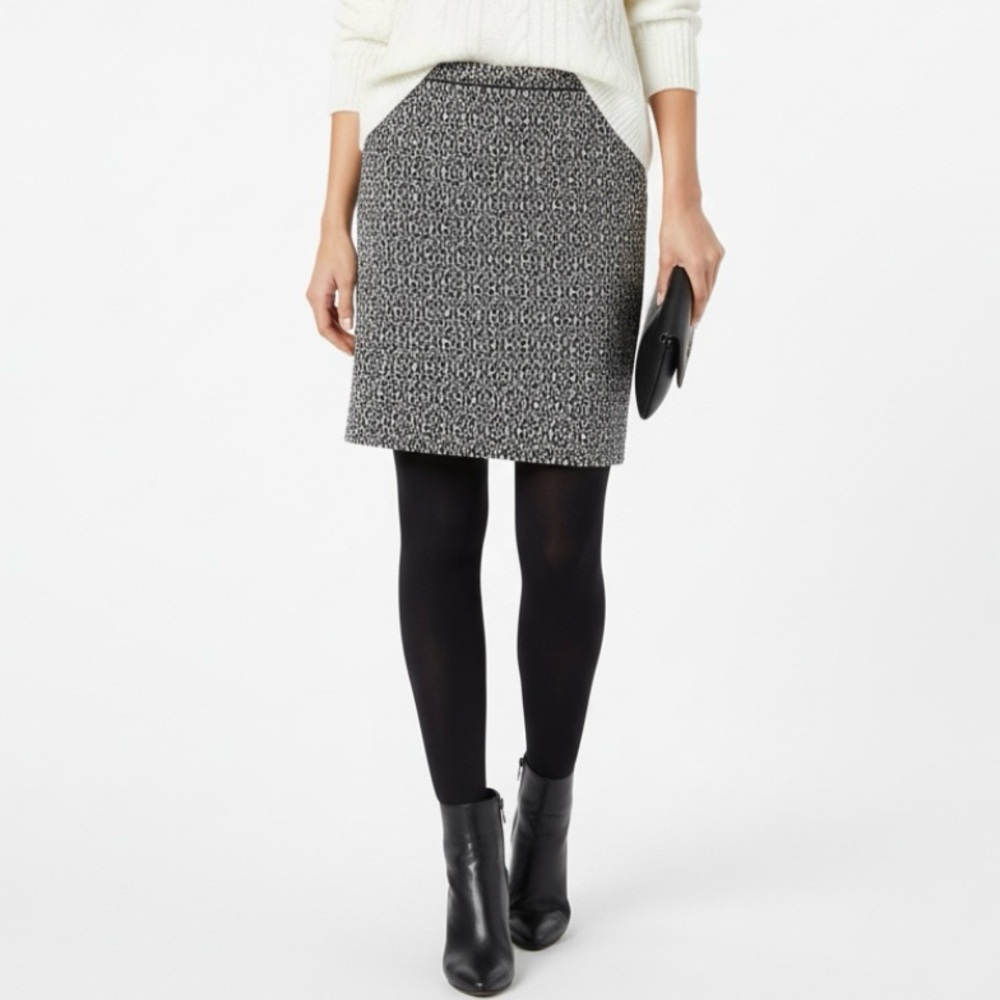 Dress Barn Skirt Black Print Straight Knit L Work Career Above the Knee Classic
